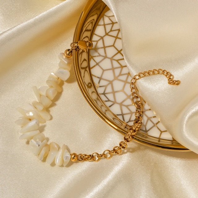 Nava Shell Earrings - Calilo Australia