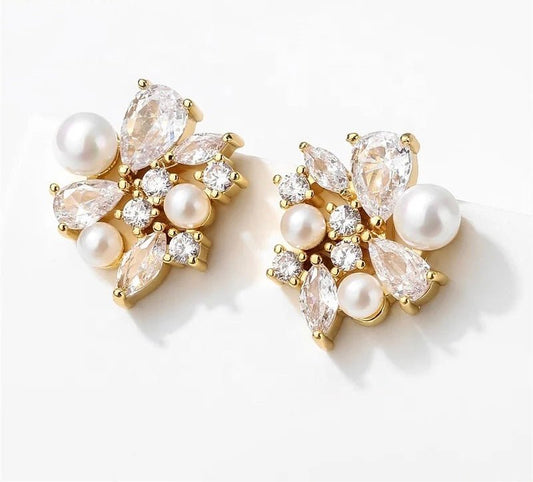 Kathryn Pearl Earrings - Coco & Cali
