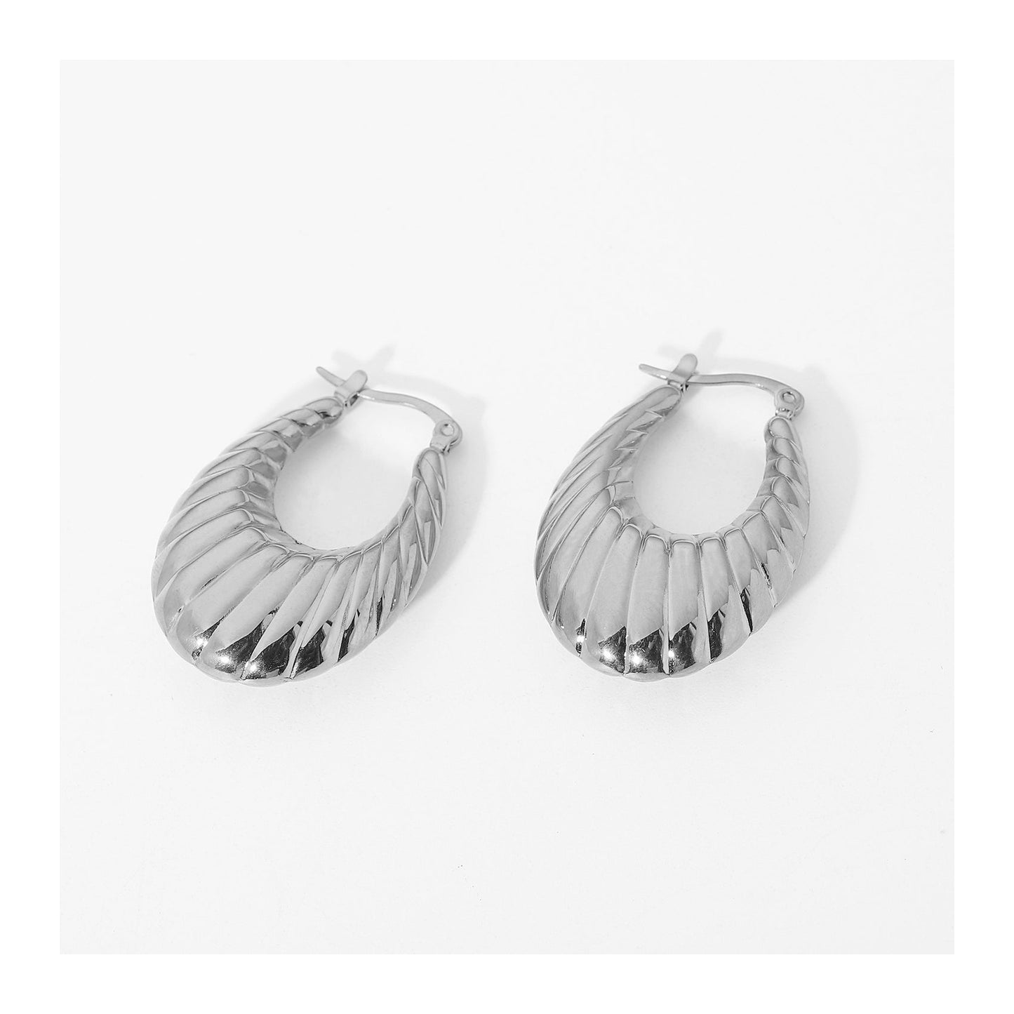 Kyra Croissant Earrings - Coco & Cali