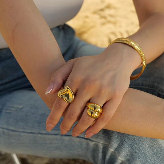 Why Waterproof & Tarnish-Proof Jewellery Is the Must-Have Trend of 2025 - Calilo Australia