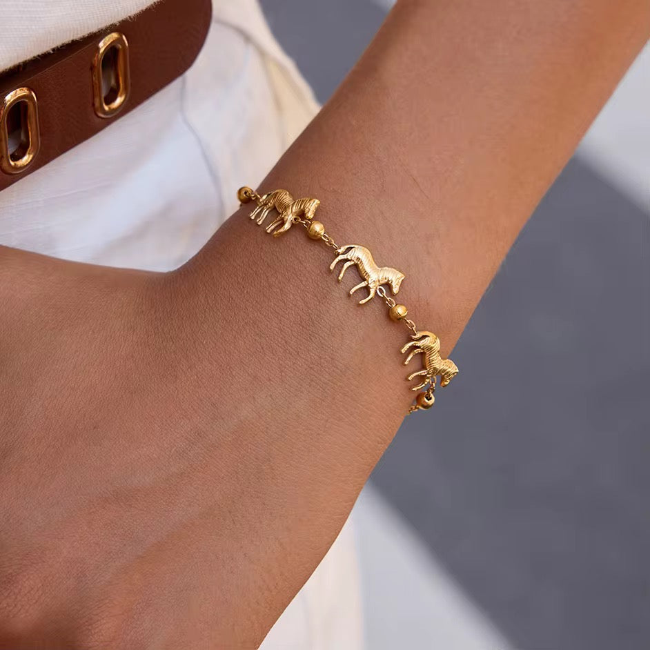 Gold horse chain bracelet for women