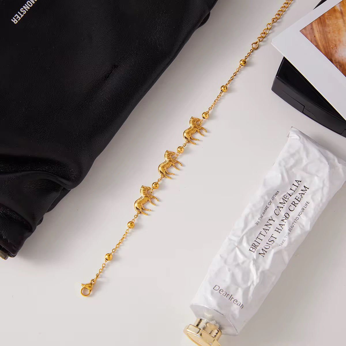 Gold horse chain bracelet for women