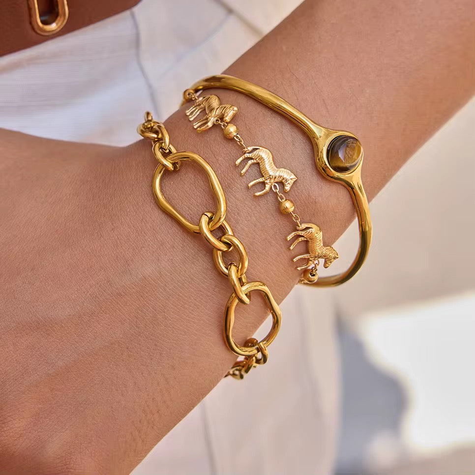 Gold horse chain bracelet for women