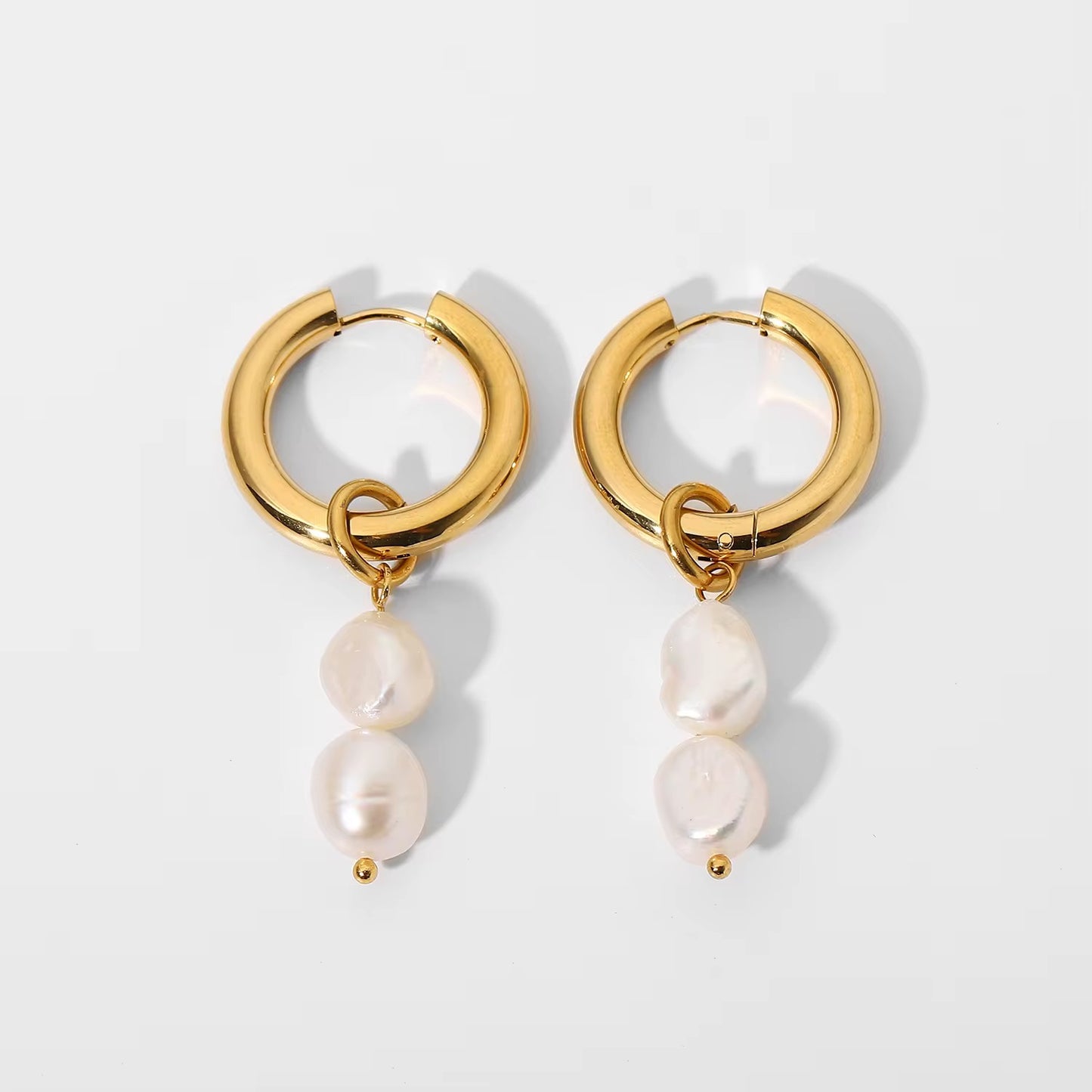 Calilo Pearl Gold Hoops