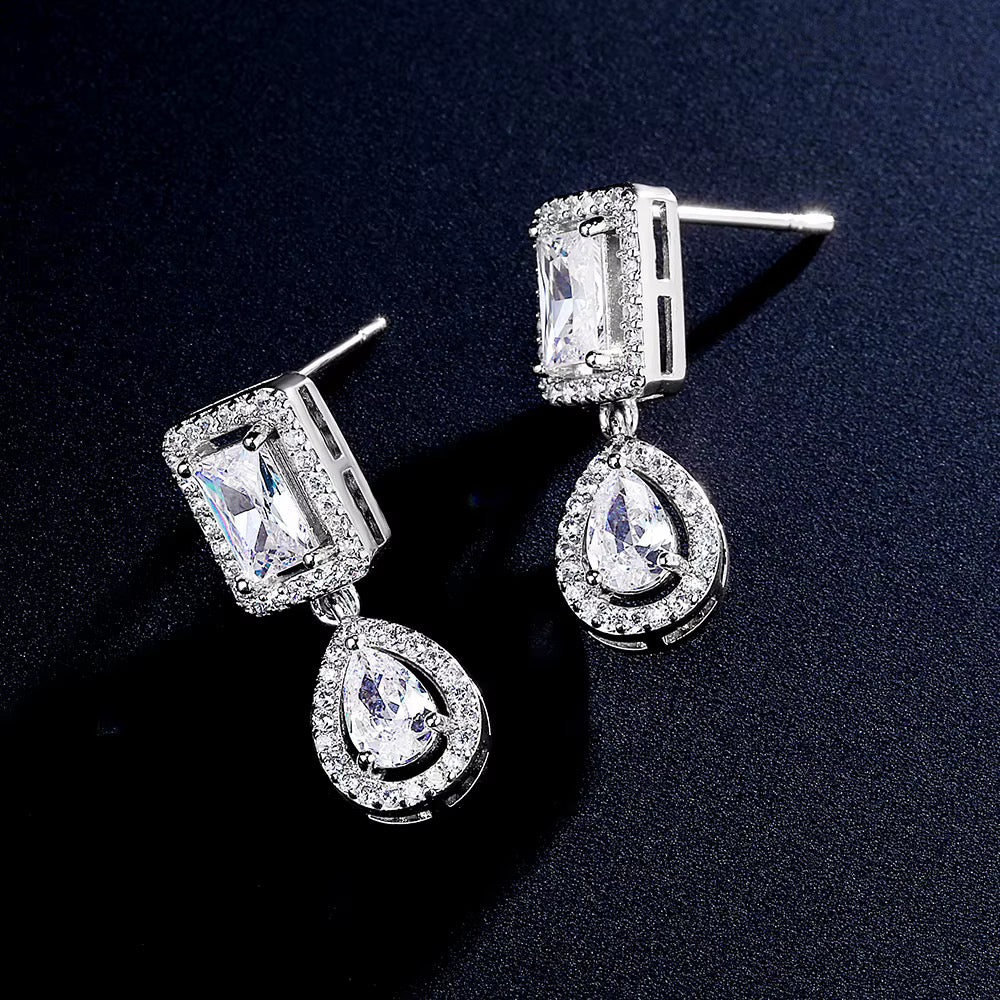 Carson Drop Earrings