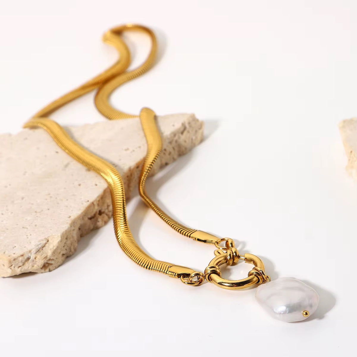 Gold pearl herringbone necklace