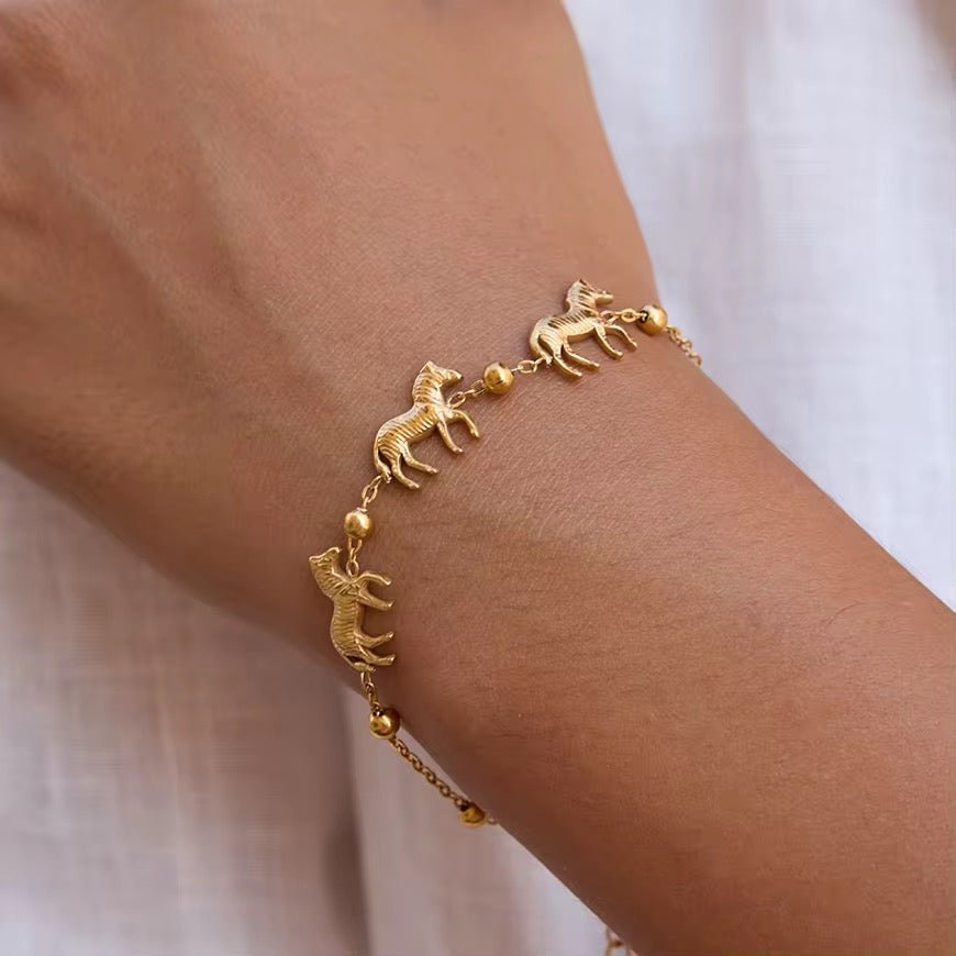 Aurelia Horse Chain Gold Bracelet - Calilo Australia