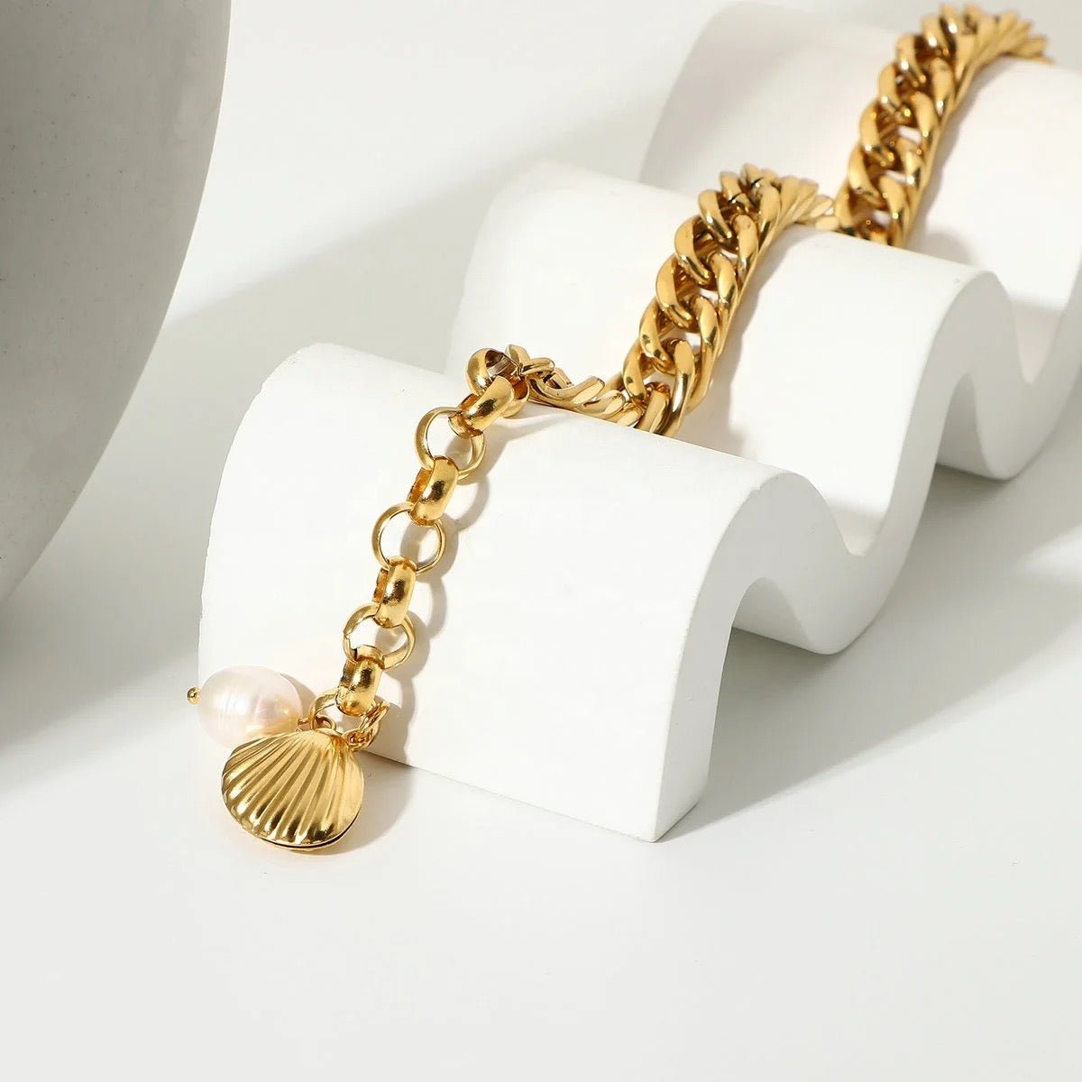 Carrie Shell Gold Bracelet - Calilo Australia