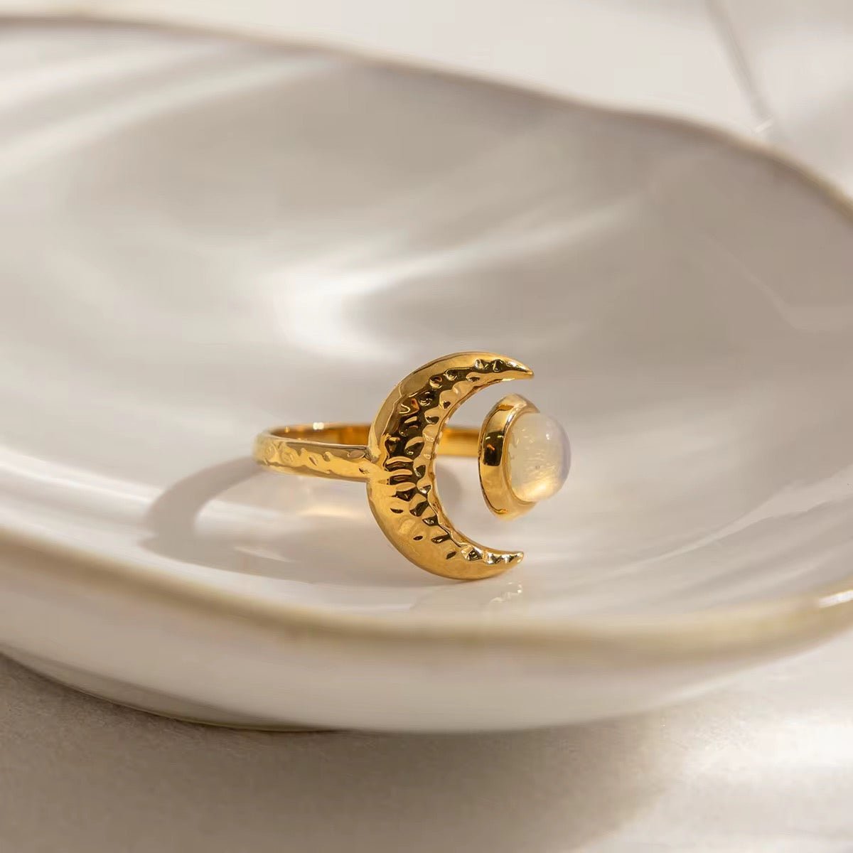 Luna Hammered Moon Ring - Calilo Australia