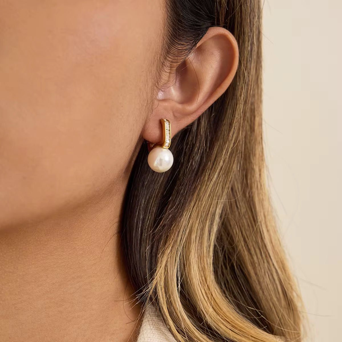 Luna Pearl & Zircon Earrings - Calilo Australia