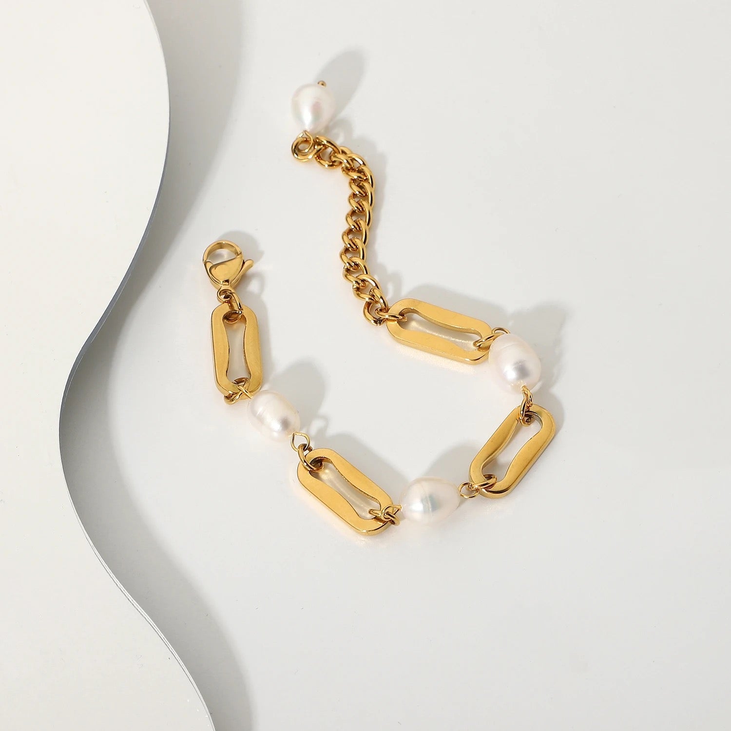 Paris Pearl Bracelet - Calilo Australia