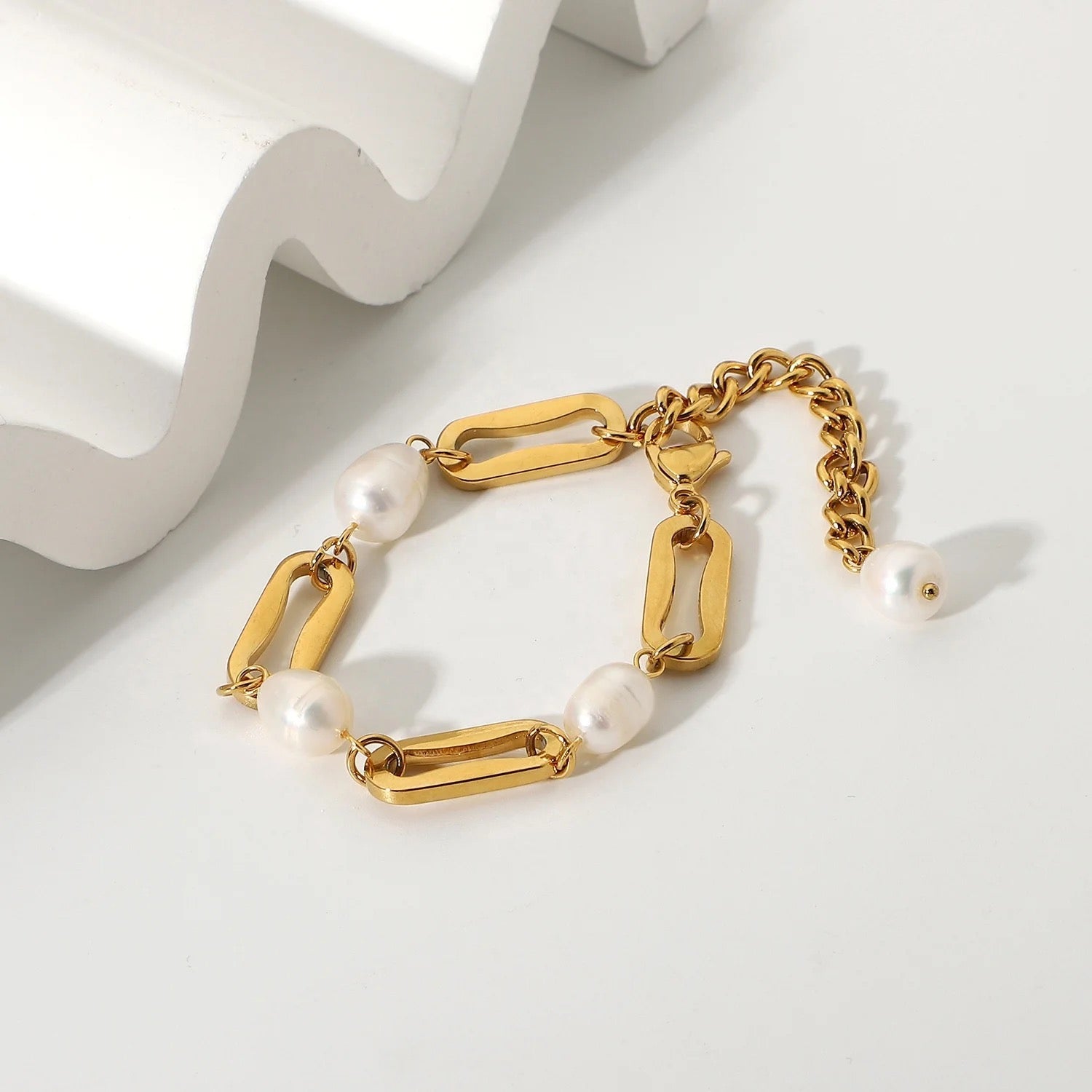 Paris Pearl Bracelet - Calilo Australia