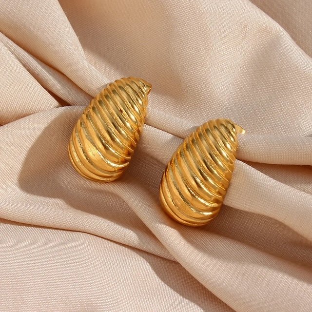 Amora Gold Earrings - Coco & Cali