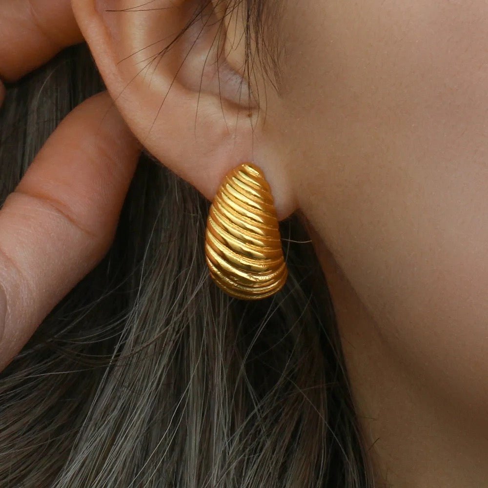 Amora Gold Earrings - Coco & Cali