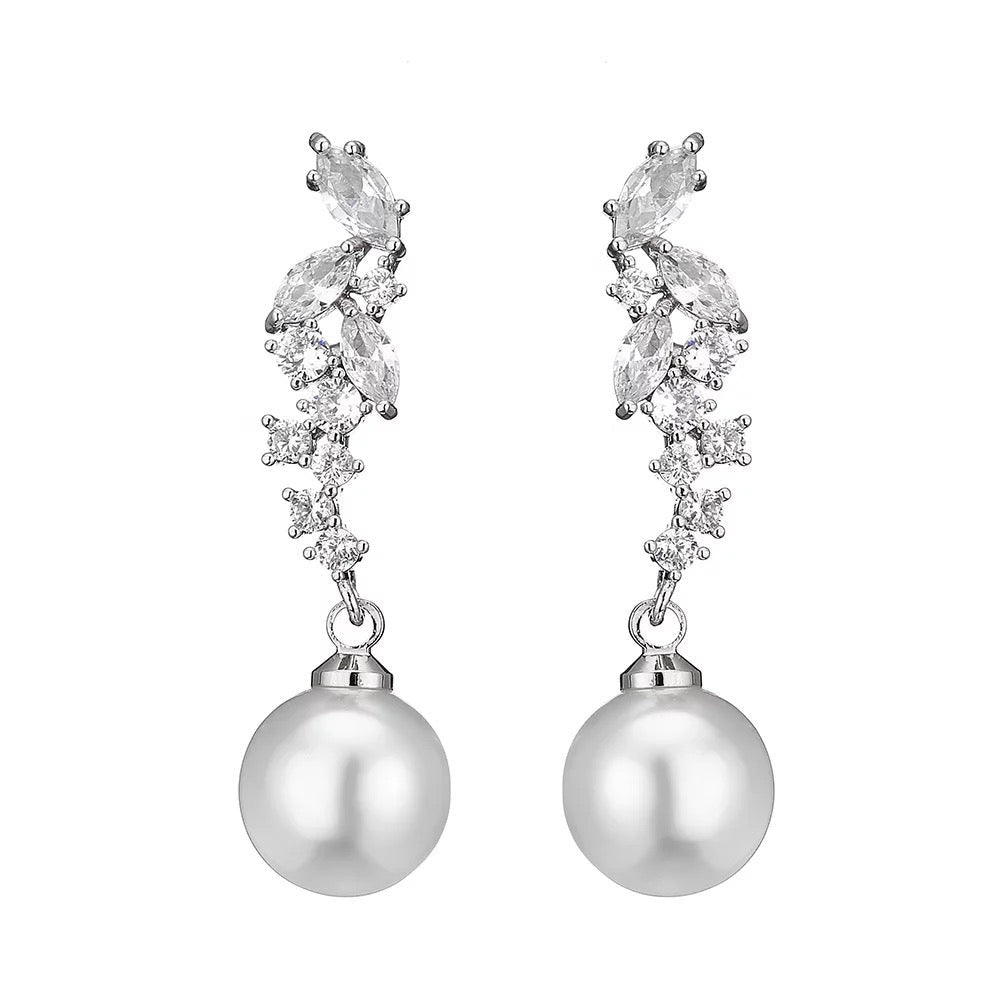 Ruth Pearl Drop Earrings - Coco & Cali