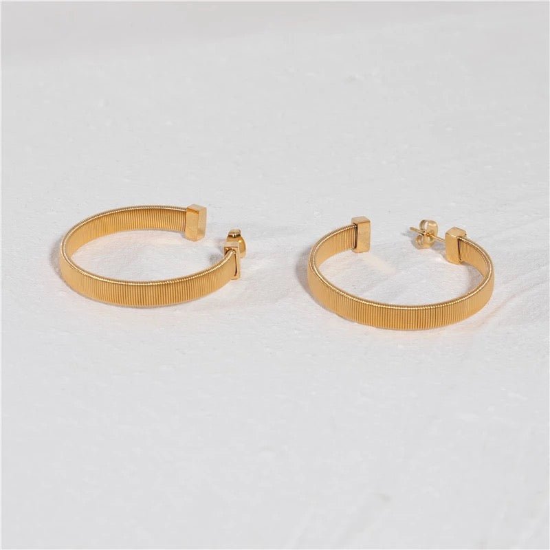 Tia Gold Hoop Earrings - Coco & Cali