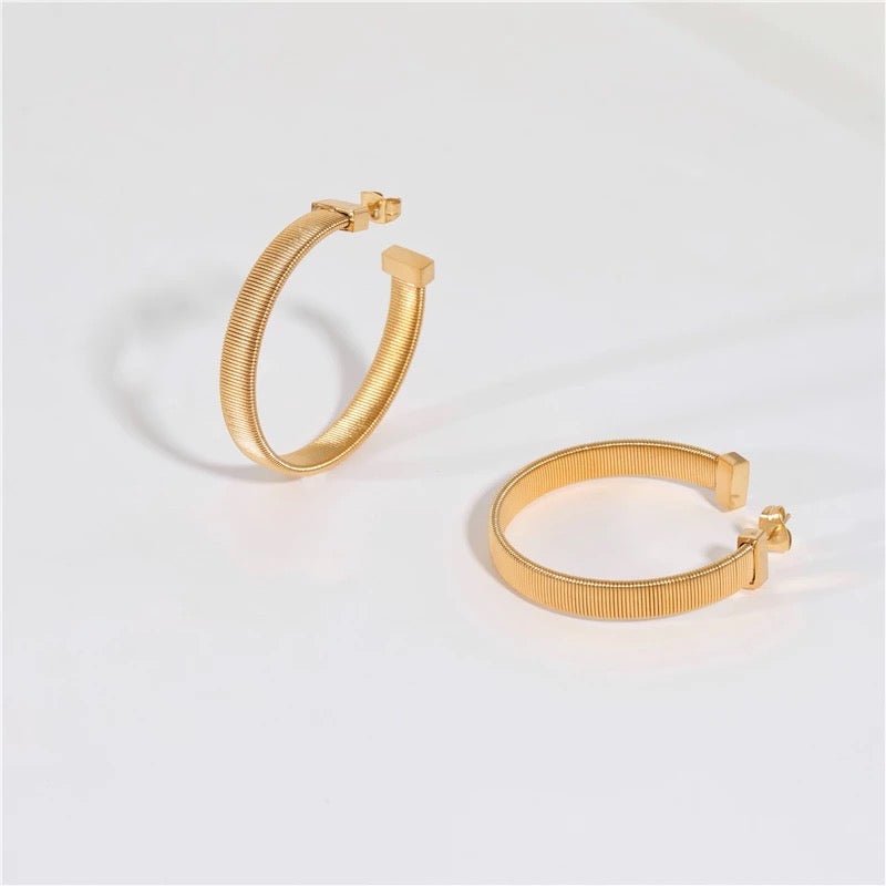 Tia Gold Hoop Earrings - Coco & Cali